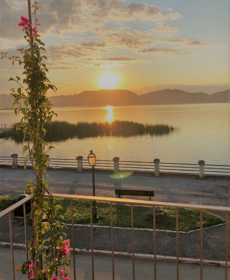 Vista Lago Torre del Lago Puccini Exterior photo